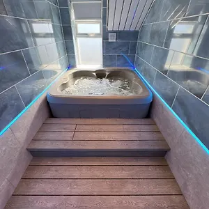  Apartment Edward Place Luxury Hot Tub